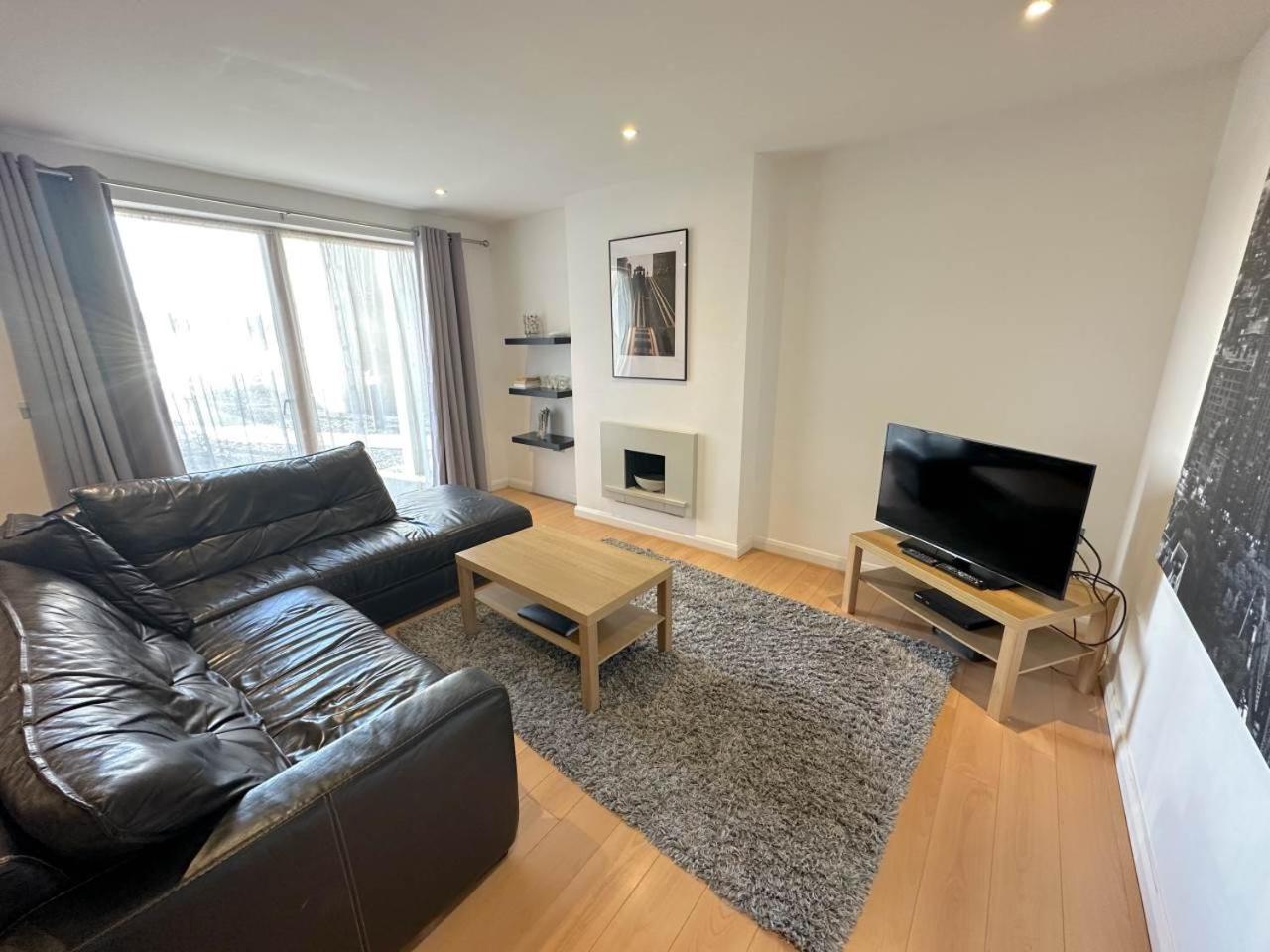 Parc Y Bryn Serviced Apartments Aberystwyth Bagian luar foto