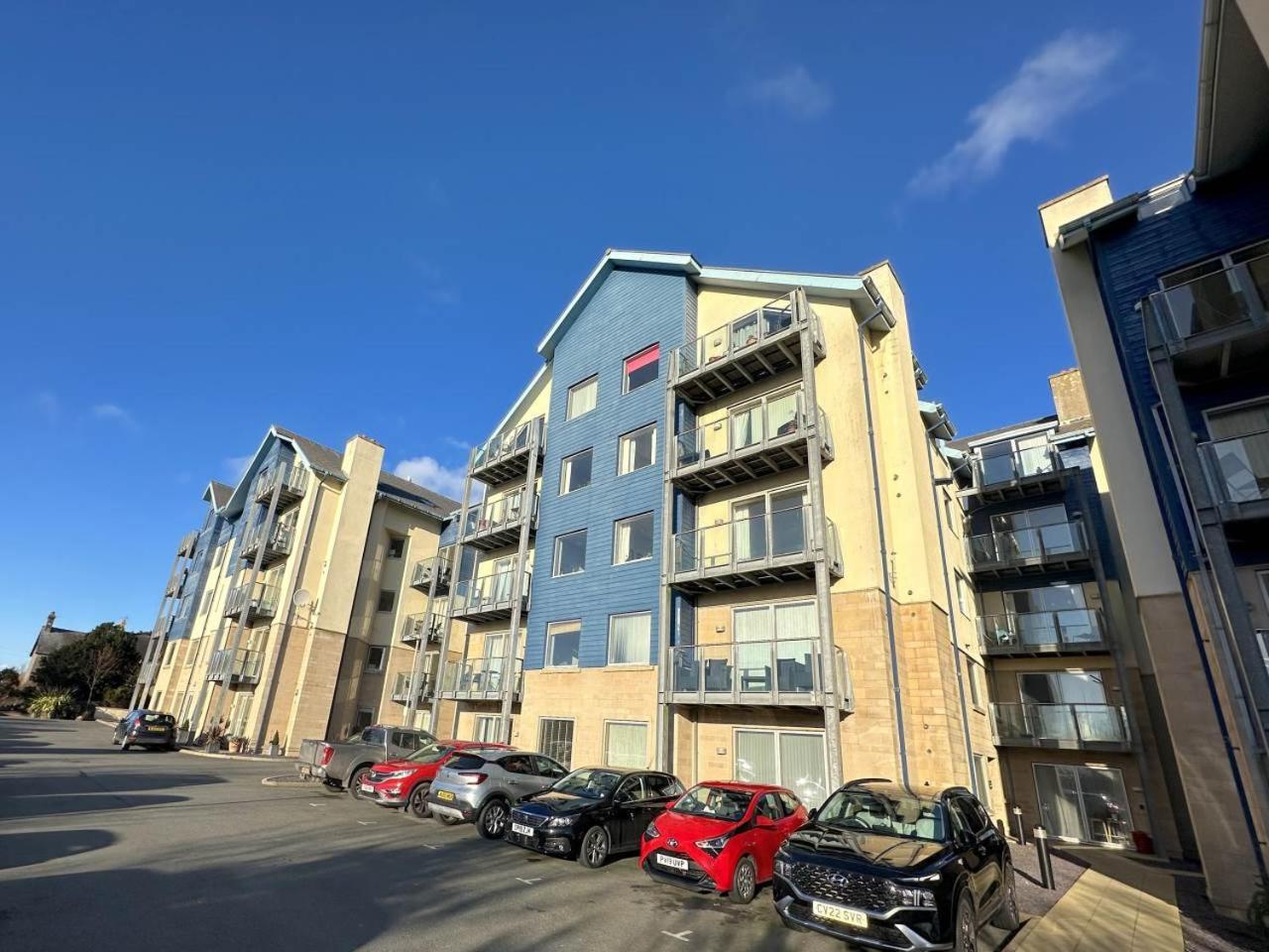 Parc Y Bryn Serviced Apartments Aberystwyth Bagian luar foto
