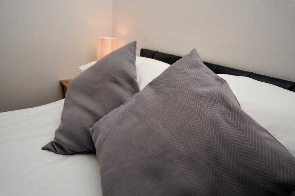 Parc Y Bryn Serviced Apartments Aberystwyth Bagian luar foto